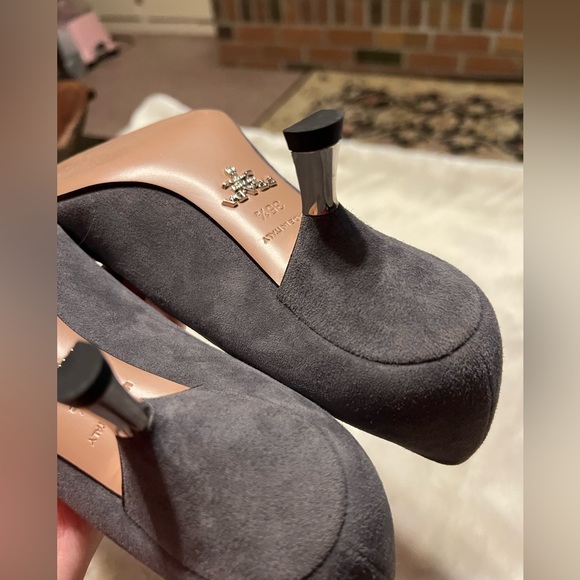 SOLD!!Sz 35.5 Prada Gray Suede Leather Pointy Toe Kitten Heels - Picture 12 of 15